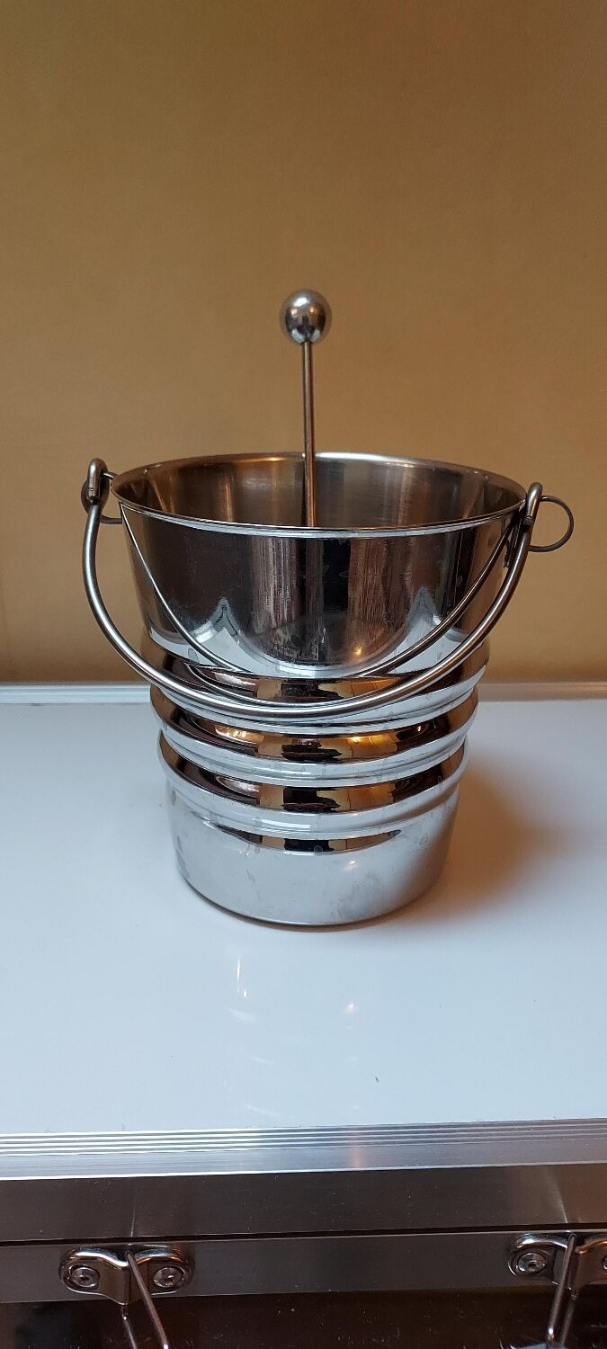 Metal ice bucket