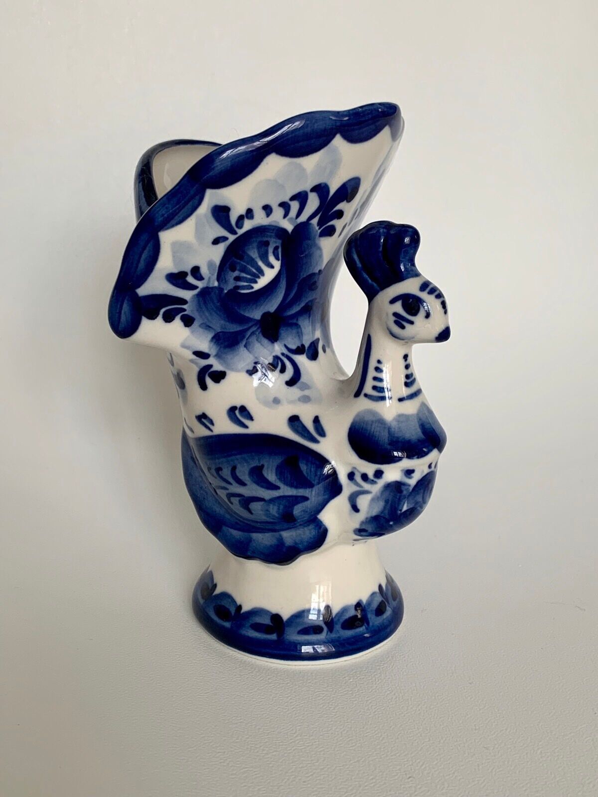 Vase bird-shaped
