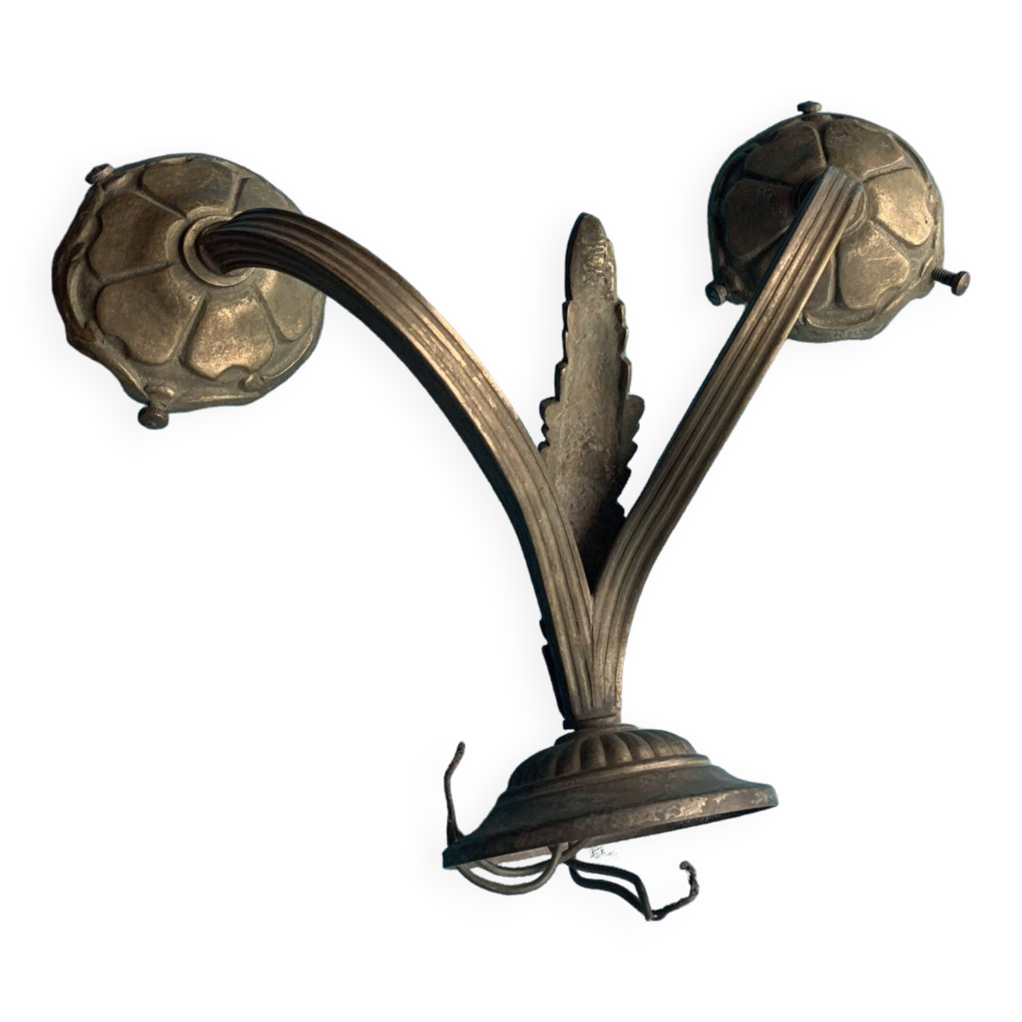 Double wall light in gold brass metal, vintage leaf pattern