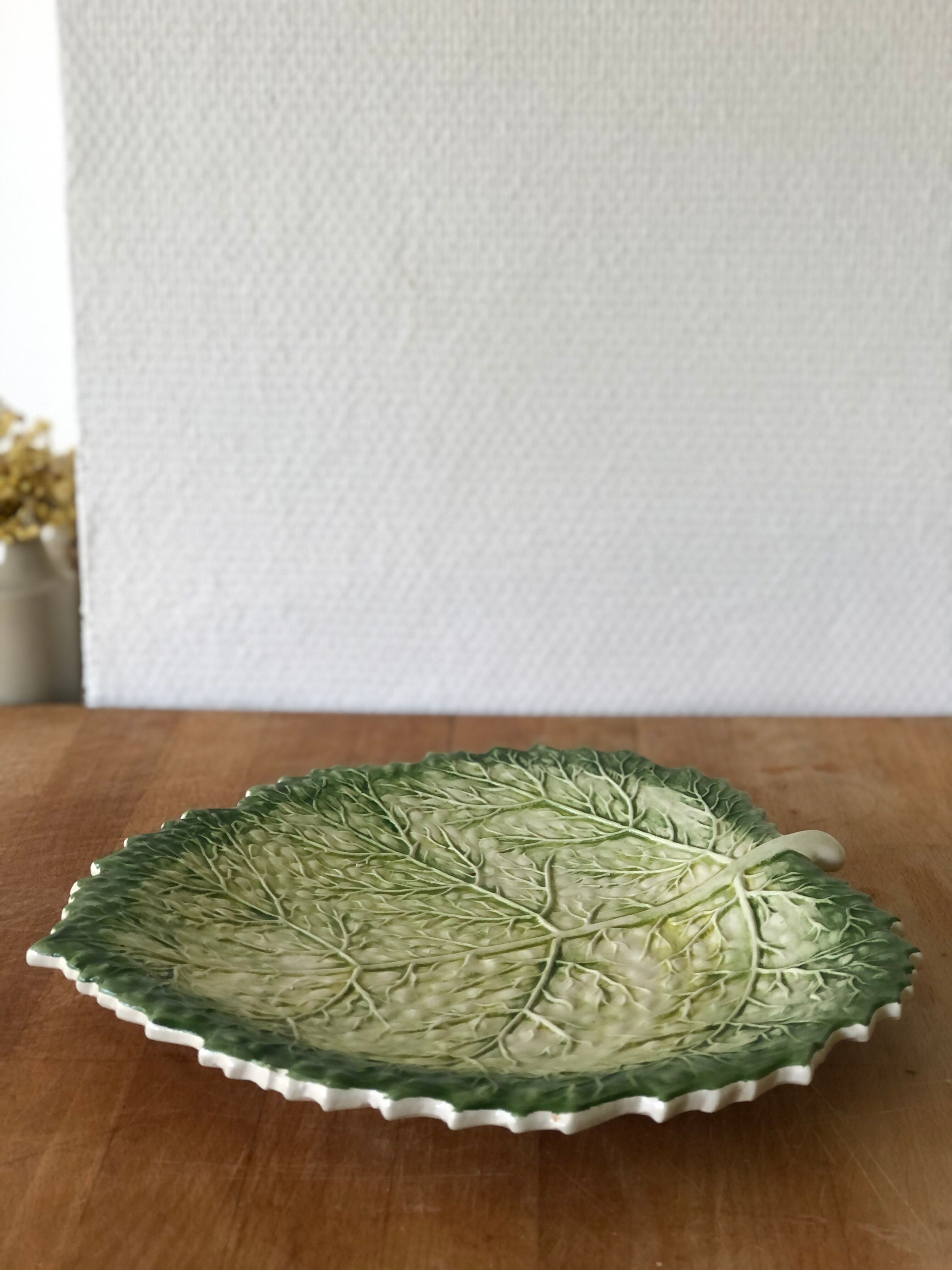Serving dish in slip