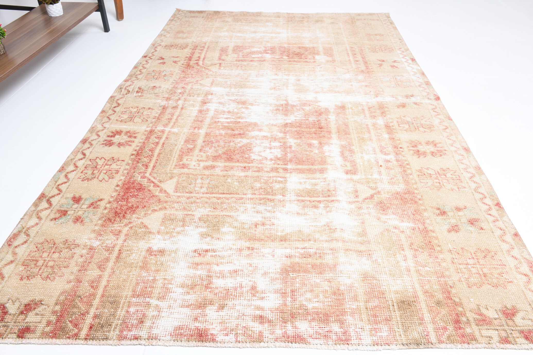 4x7 faded beige turkish rug