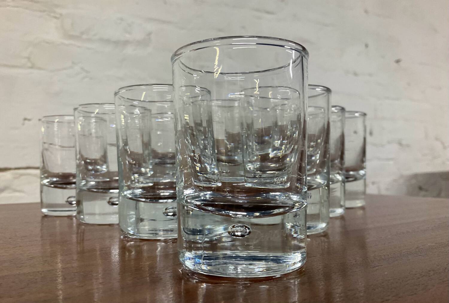 Set of 10 vintage bubbled liquor glasses