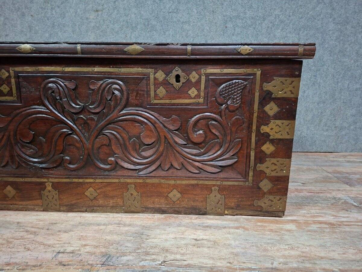 Antique carved wooden chest with gilded brass – Orient / 19th century
