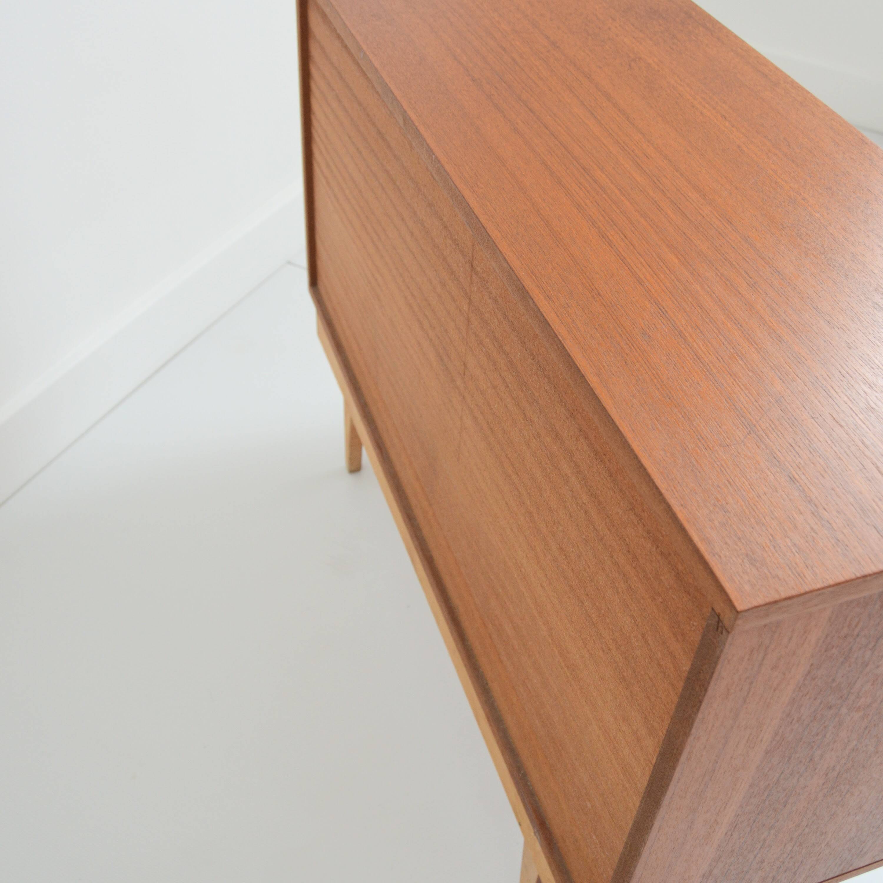Vintage 1950s 3-drawer chest of drawers