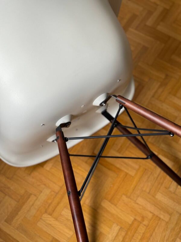 Fauteuil DAW Charles et Ray Eames edition Vitra