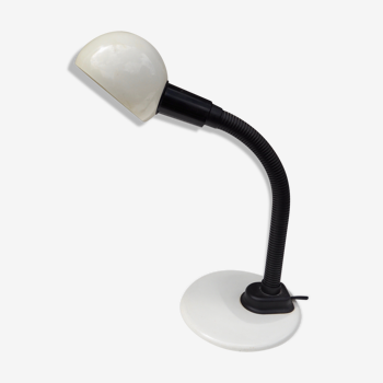 Articulated cream lamp with black plastic arm