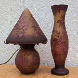 Signed lamp and vase, Tip Gallé – Acid-etched glass – Art Nouveau