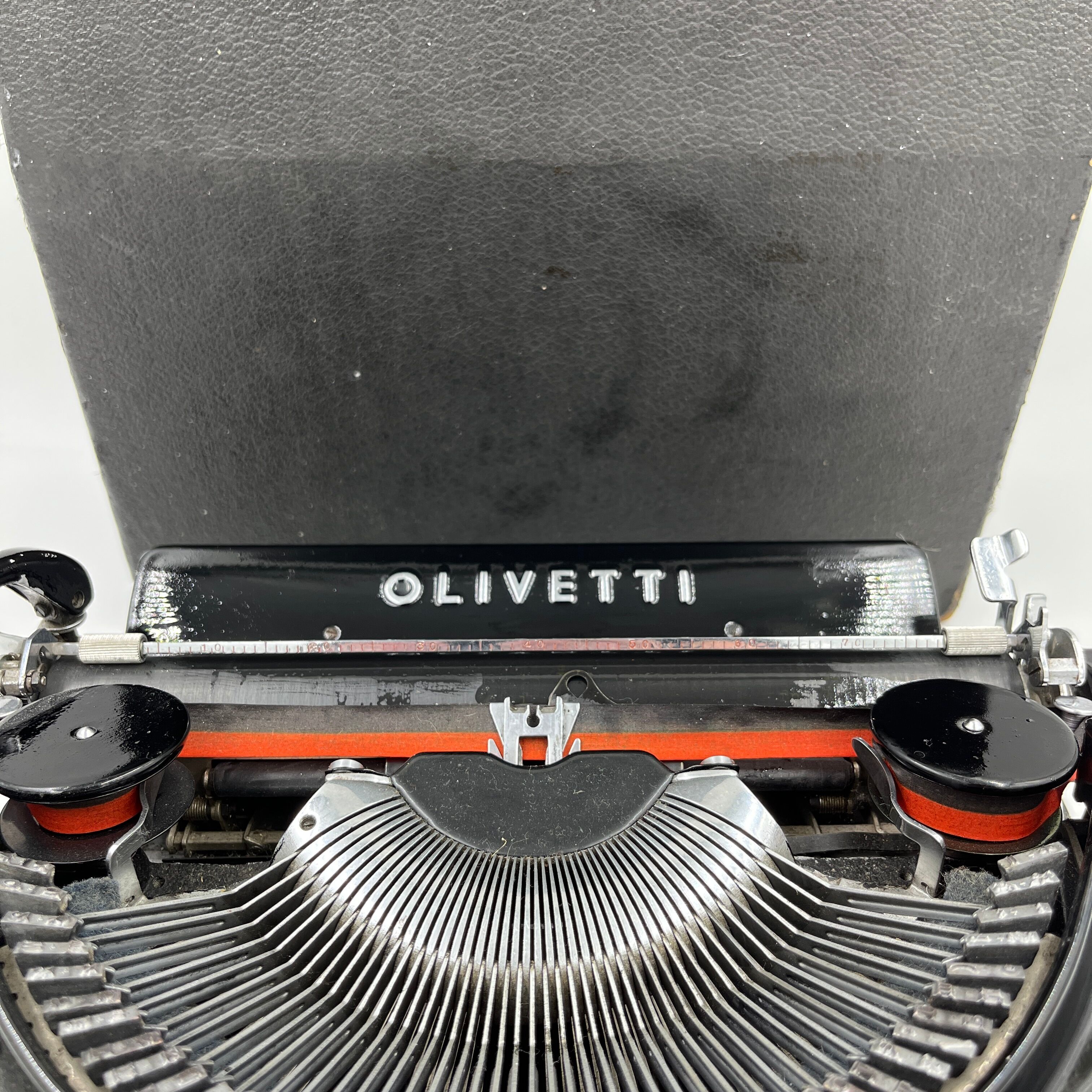 Machine à écrire Olivetti Ico