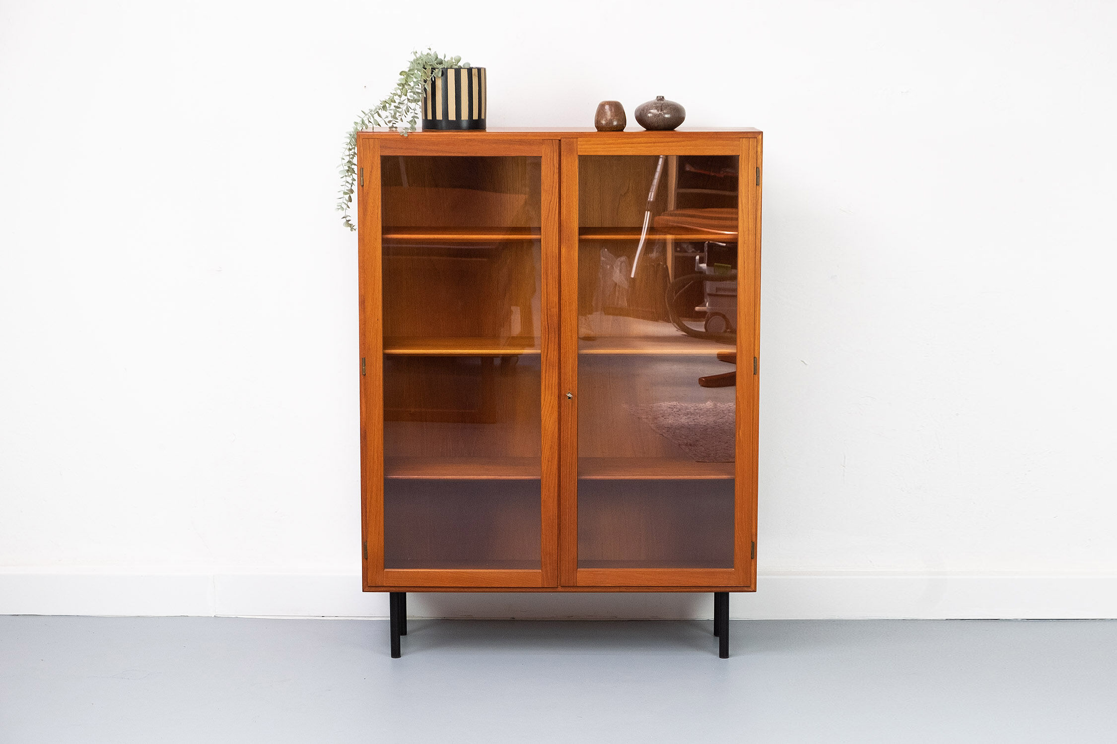 Danish Showcase in Teak by Børge Mogensen for Søborg Møbelfabrik, 1960s