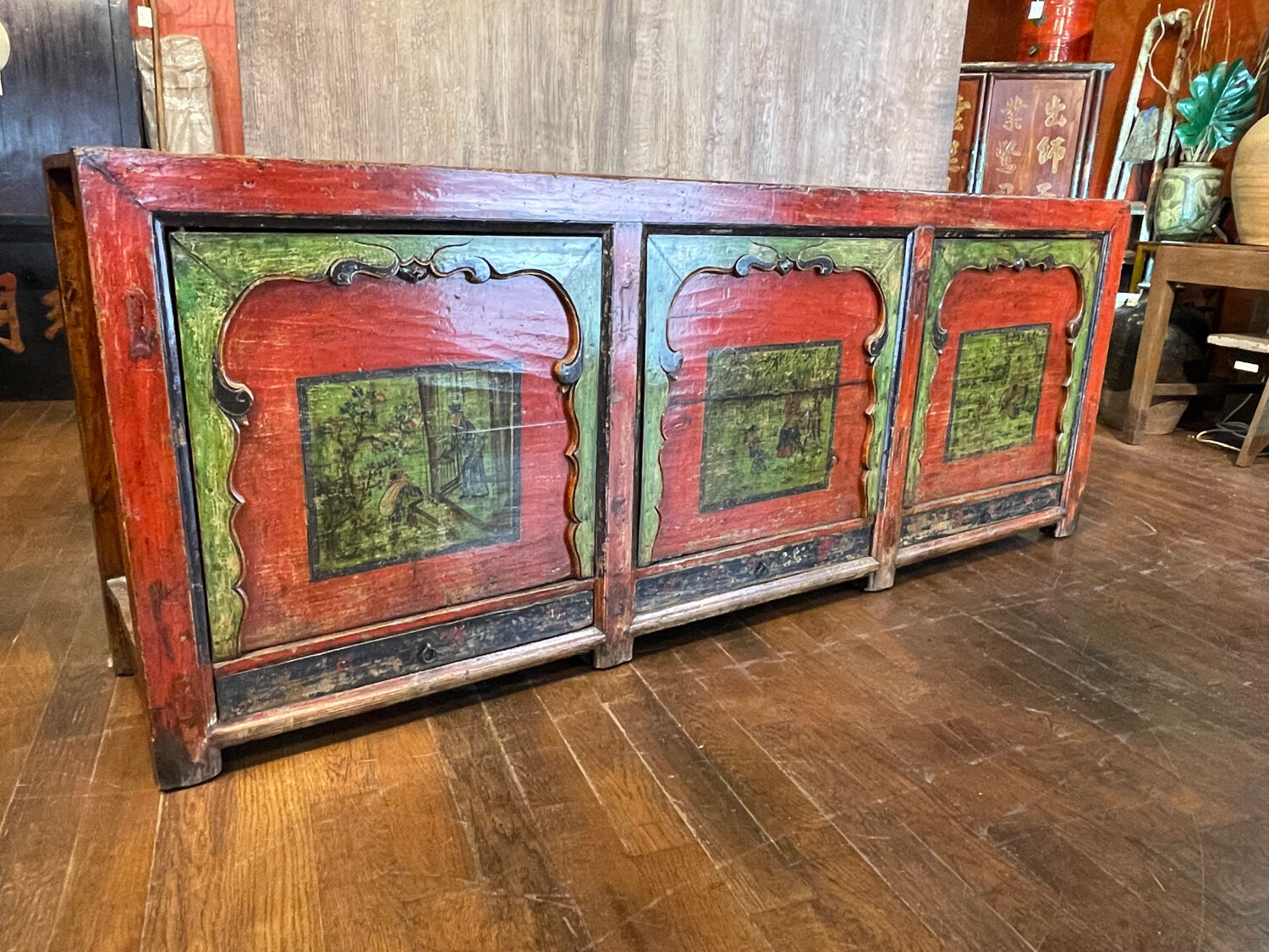 Antique Chinese sideboard 3 doors + 3 drawers