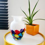 Multi color glazen vaas, primaire kleuren met wit glas