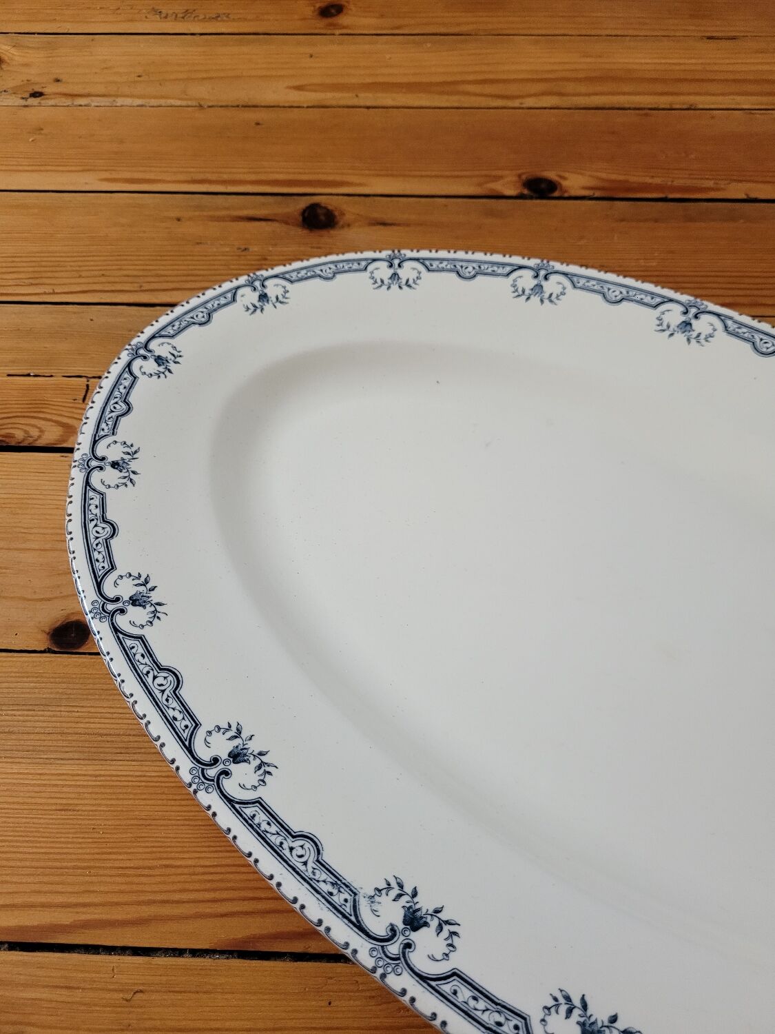 Long dish Terre de fer Parmentier de Salins