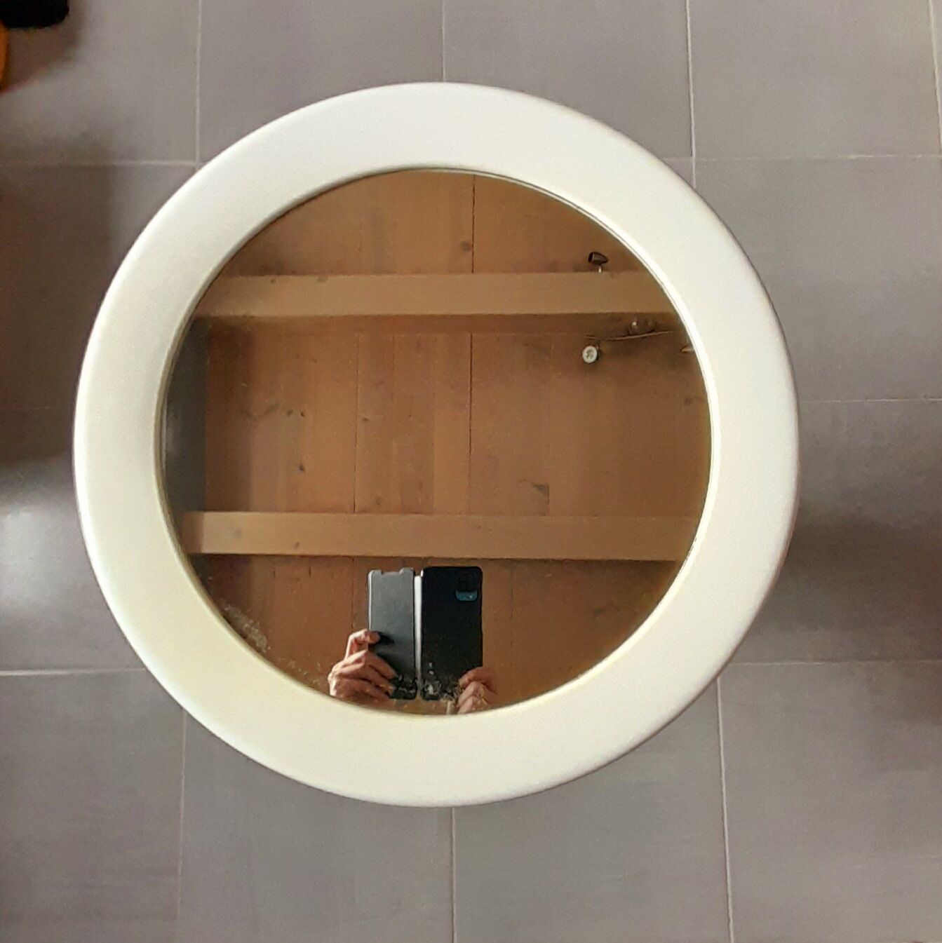 Round plastic mirror 70s