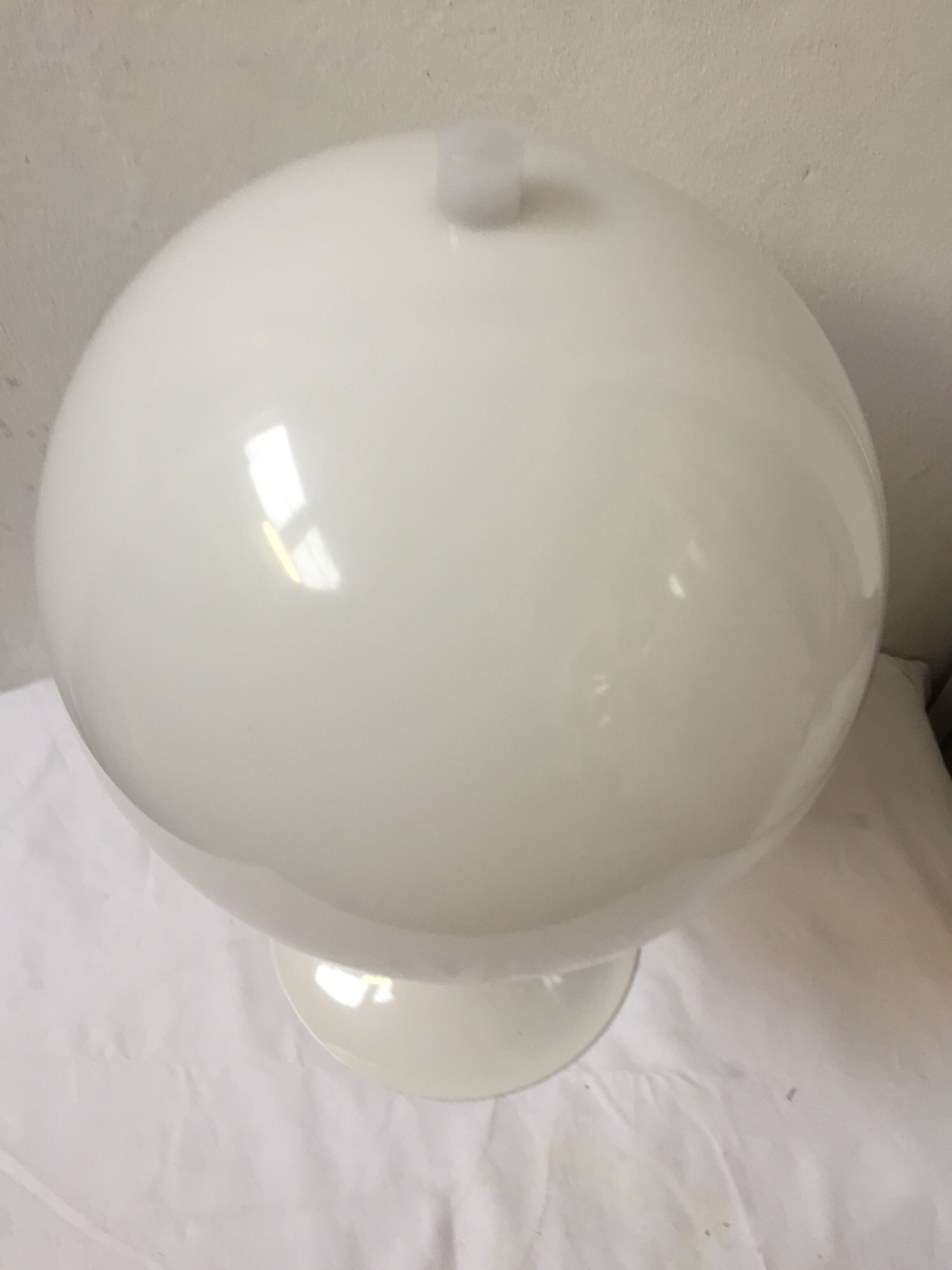 70s White mushroom lamp