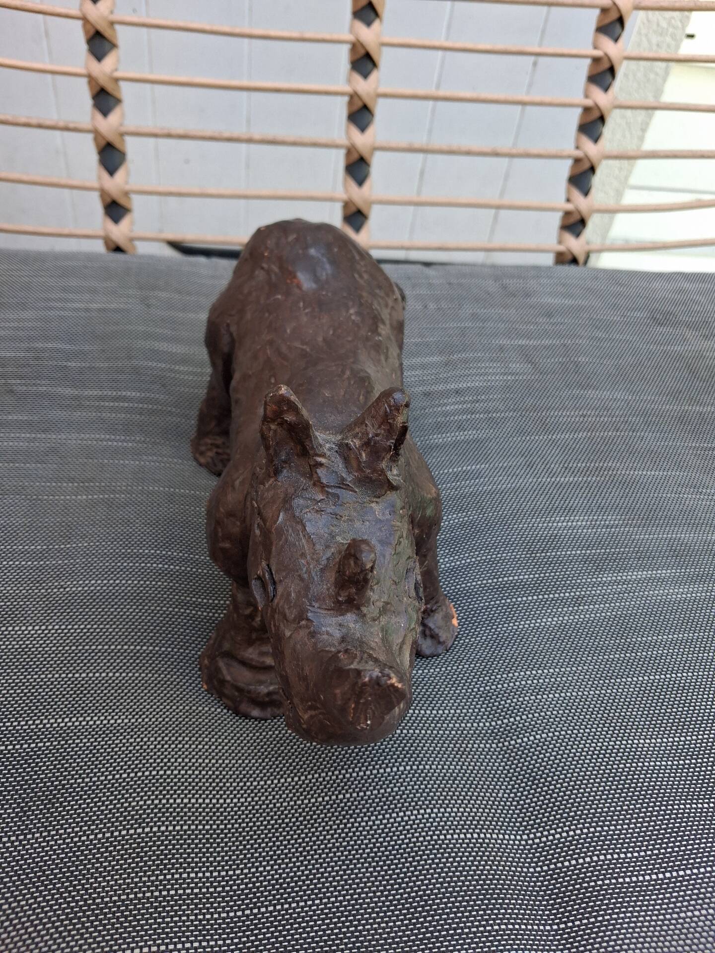 Sculpture hippopotame terre cuite patinée