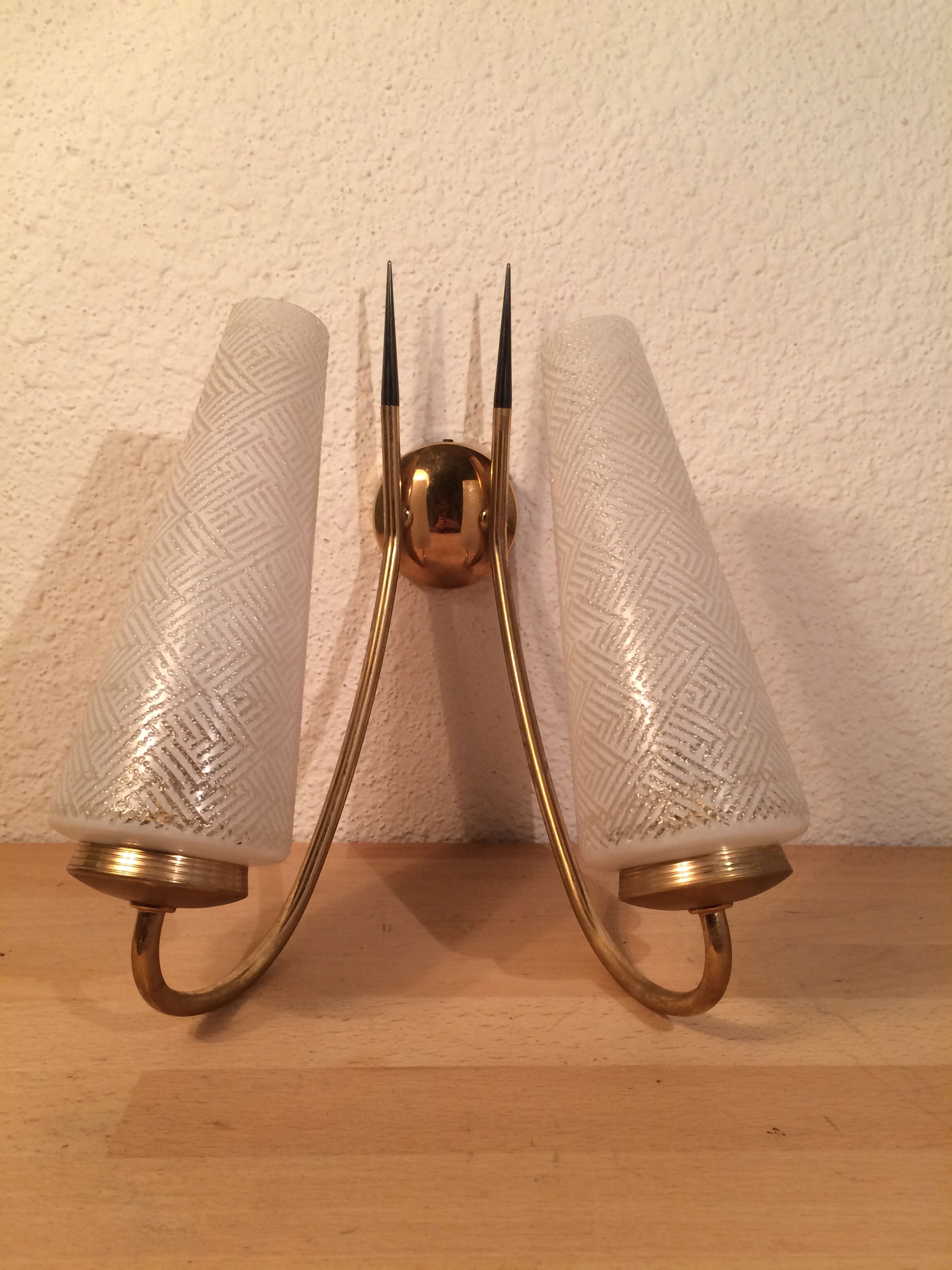 Double Arlus 50s wall lamp, brass and glass