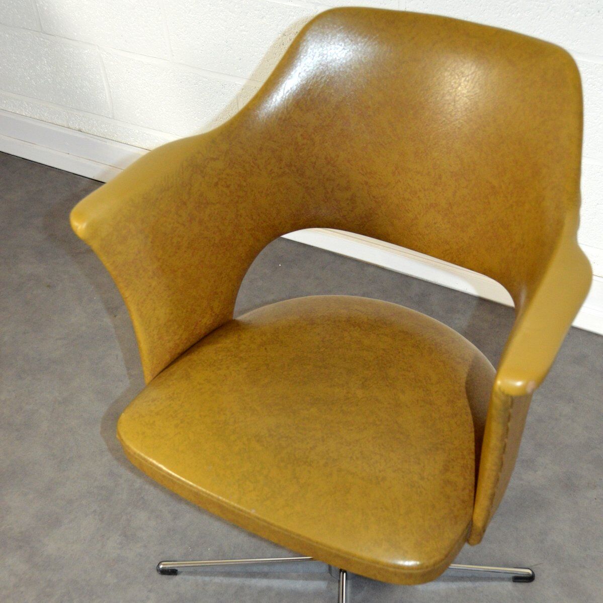 Swivel chair / office vintage 1950 vintage Chair