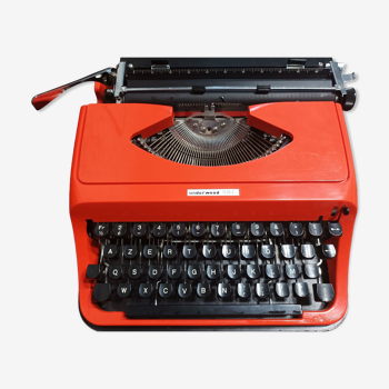 Orange typewriter Underwood 130 - vintage 70 - Orange