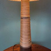 Herman A. Kähler pour la lampe de table en céramique Le Klint