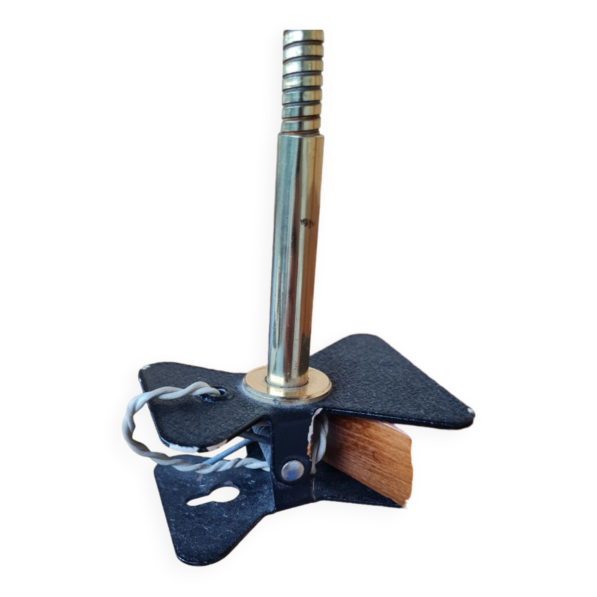 Lamp for clip-on shelf