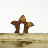 Double patere with "fleur de lys" support
