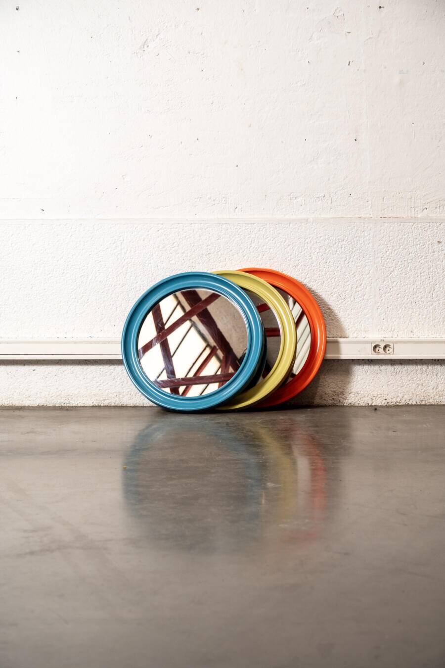 Round Italian mirror, anise green