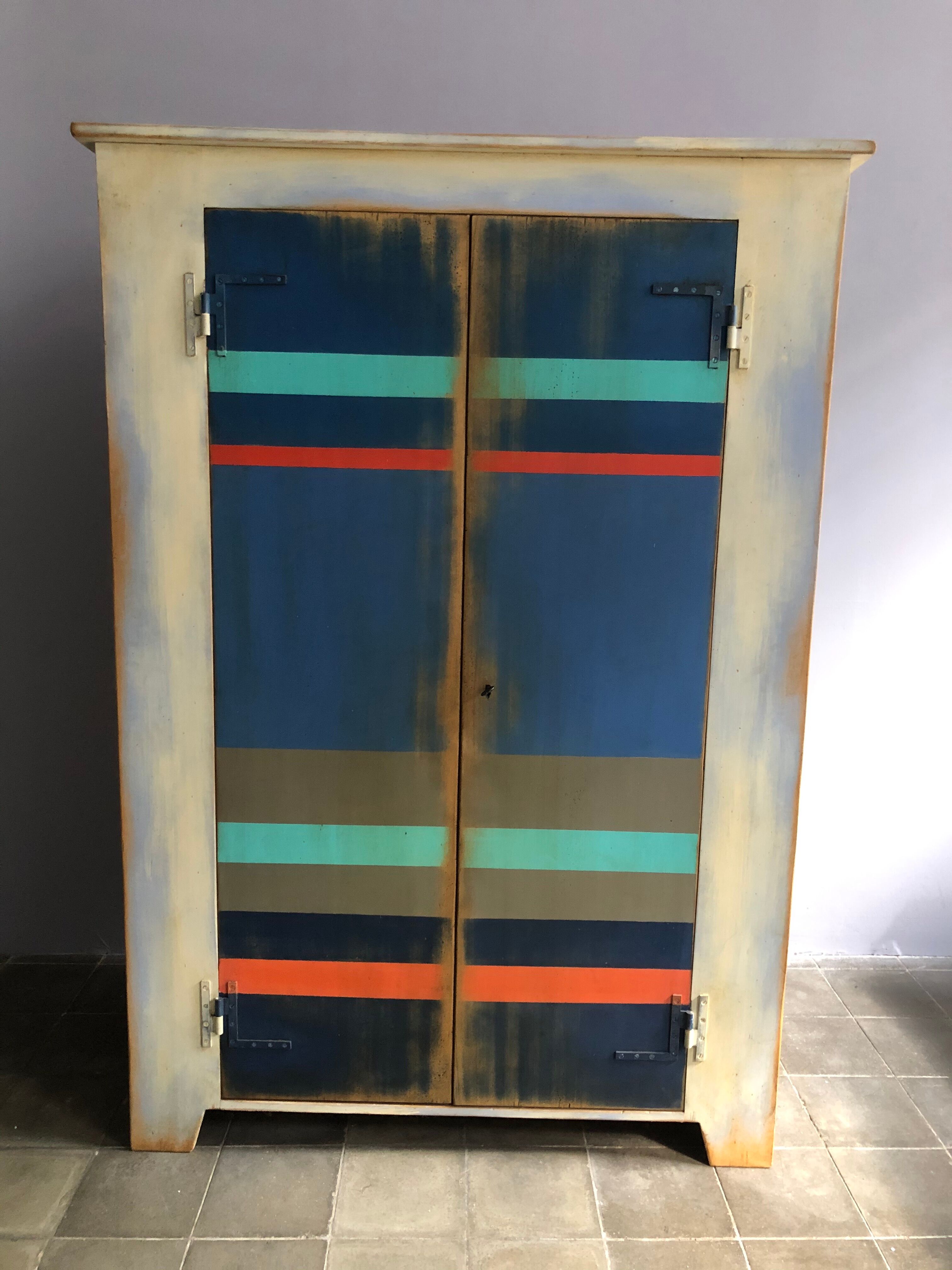 Painted wooden two-door wardrobe, Henri Quinta