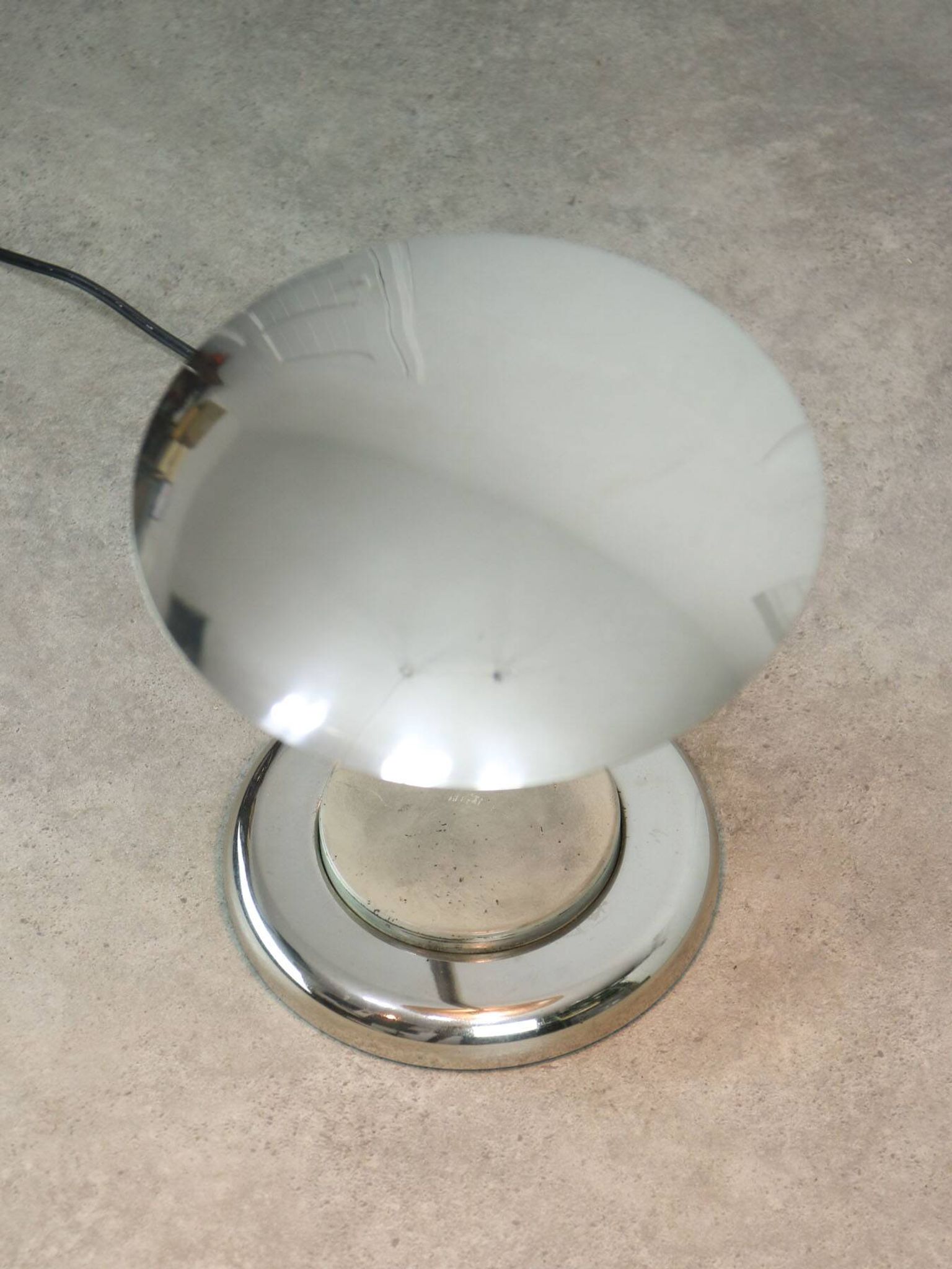Mid-Century Italian Big Button Table Lamp in Chrome