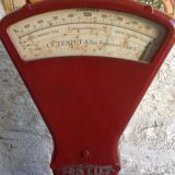 Vintage red Testut grocer's balance