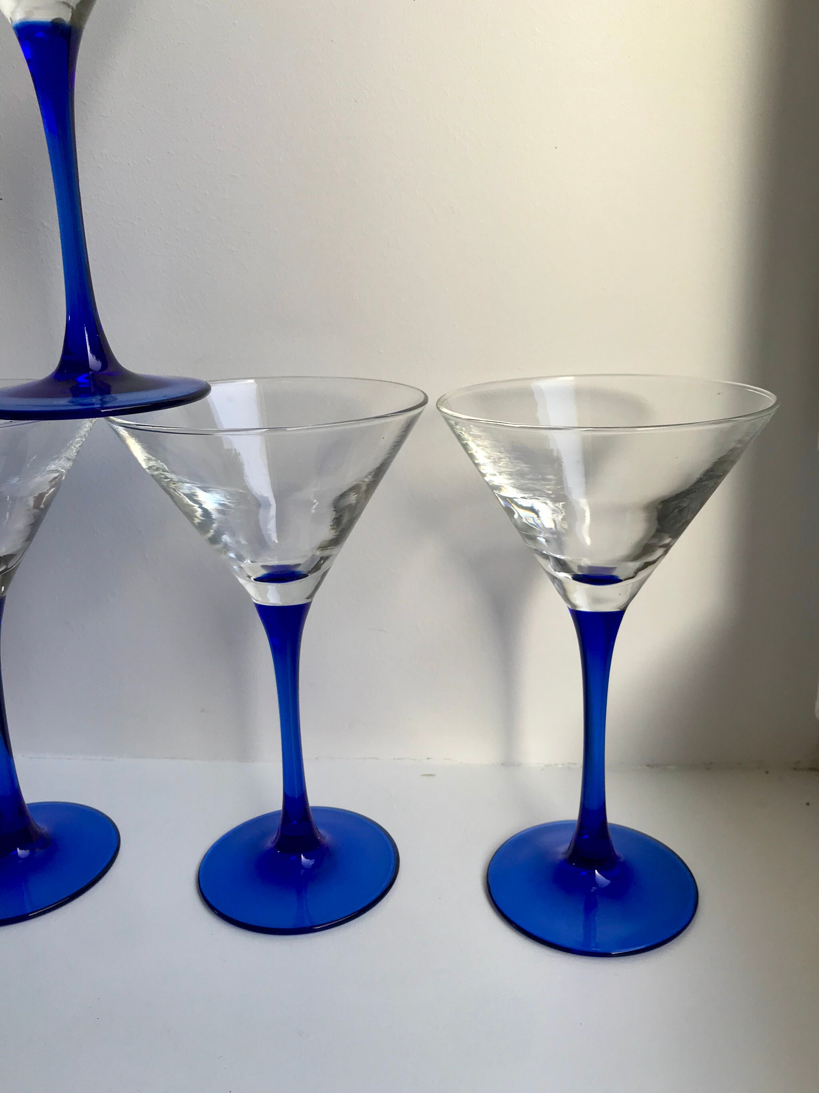 lot de 4 verres à cocktail / coupes à champagne à pieds bleu Fabriqués en France années 1970