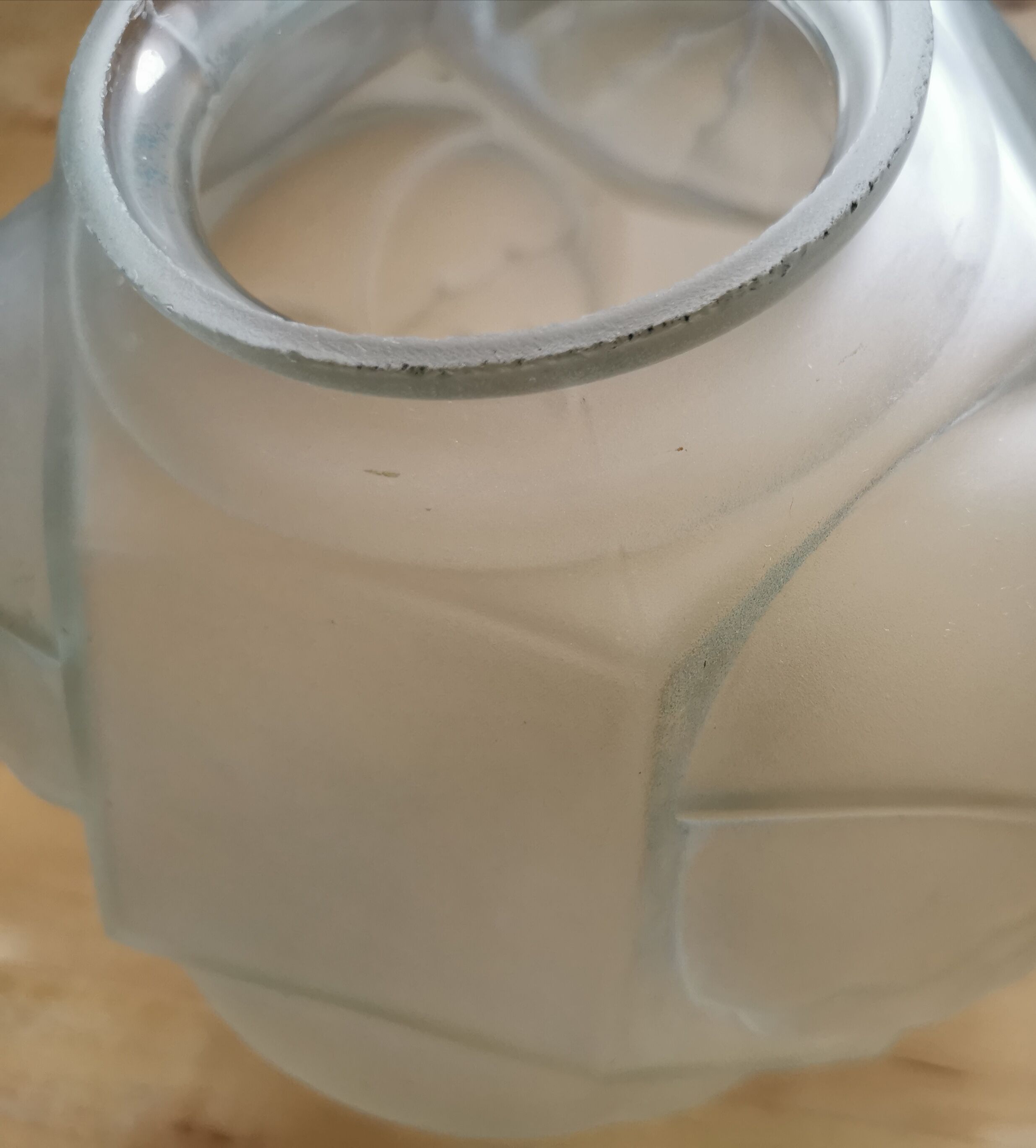 Art deco pressed glass pose lamp