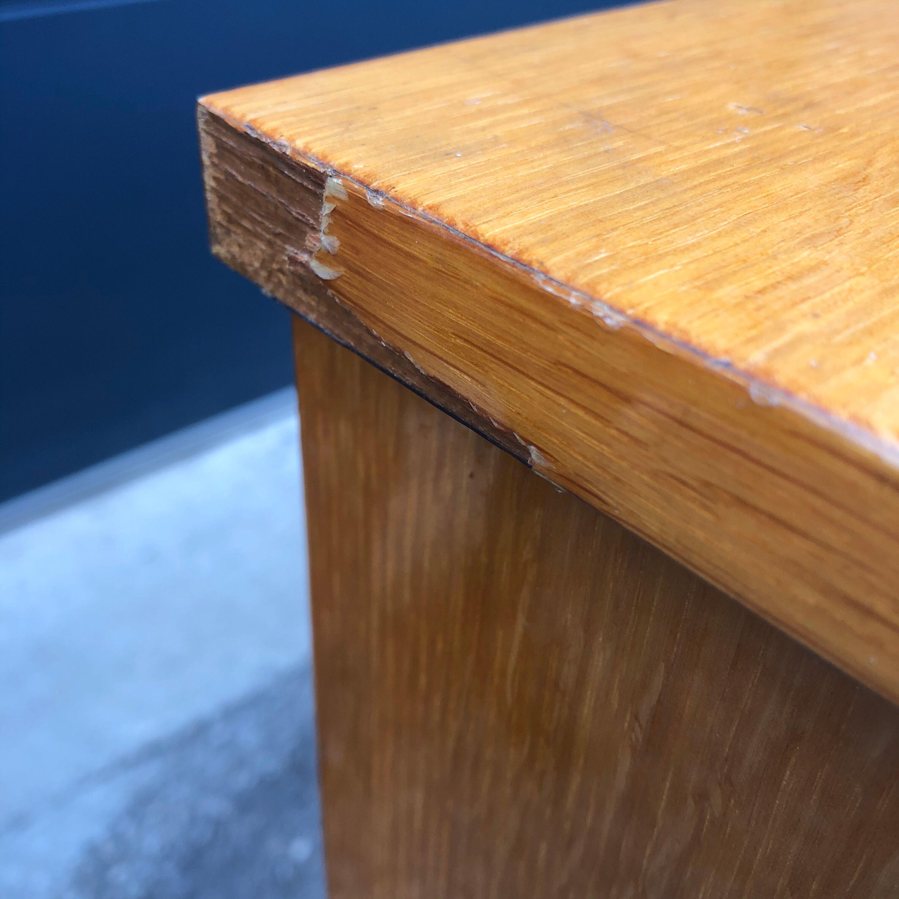 Chest of drawers compass feet