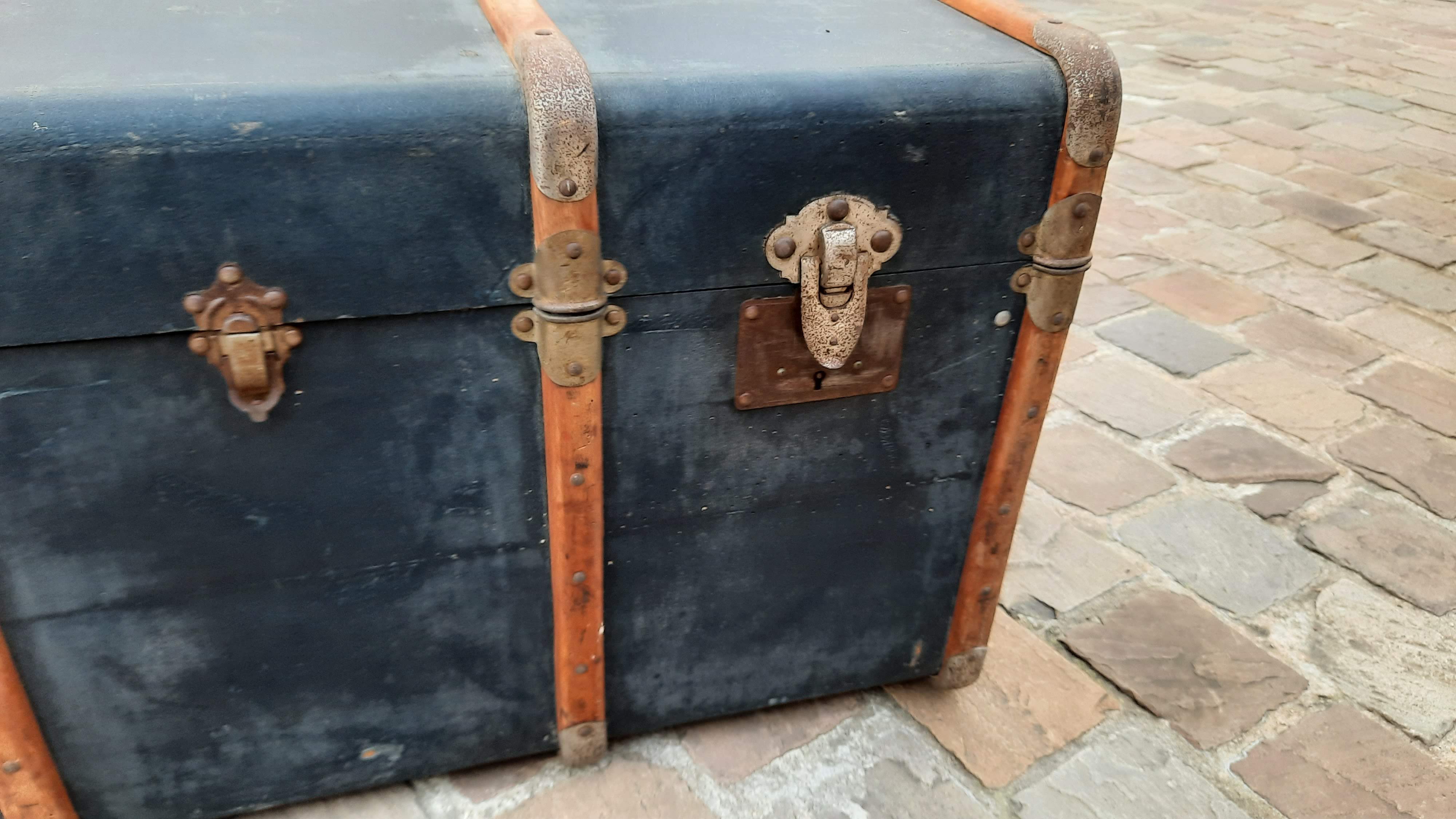 Travel trunk 1930