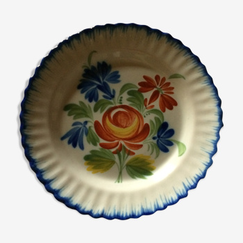 Old earthenware plate of Auvillar de Thiviers