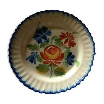 Old earthenware plate of Auvillar de Thiviers