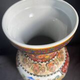 Chinese porcelain vase, signed, 20th century