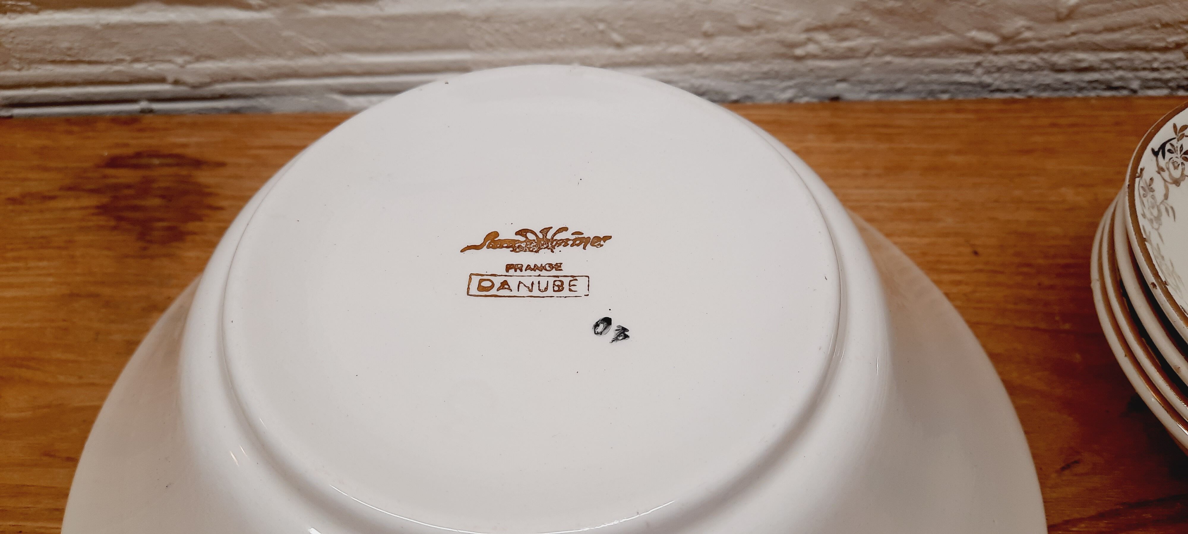 Set salad bowl and 8 Sarreguemines cups