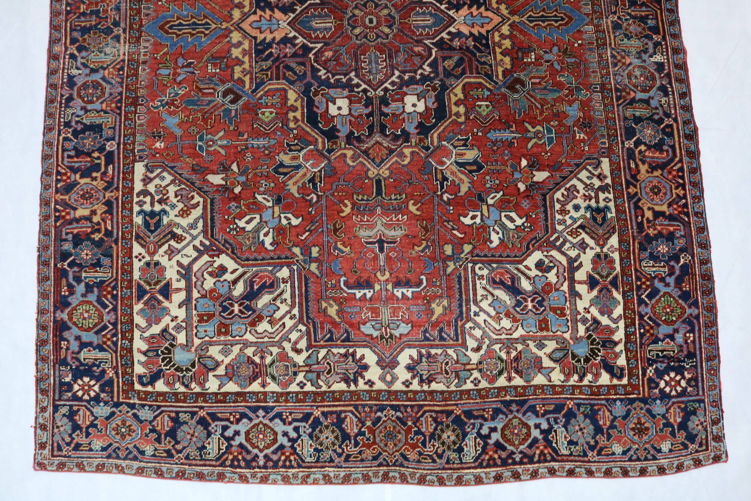 Handmade heriz rug