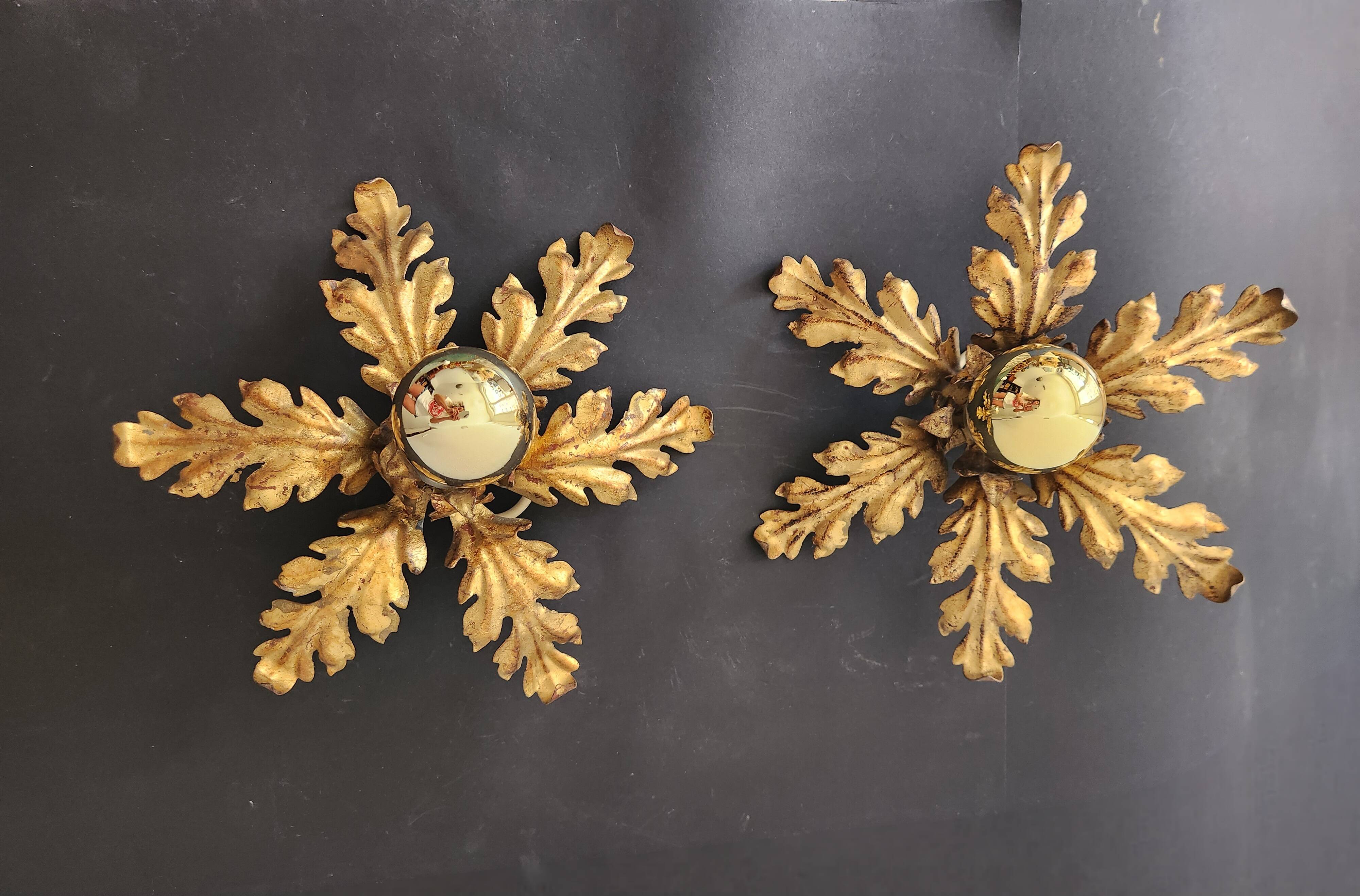 Gilded hand-forged Florentine wall lamp Hans Kögl style, Italy