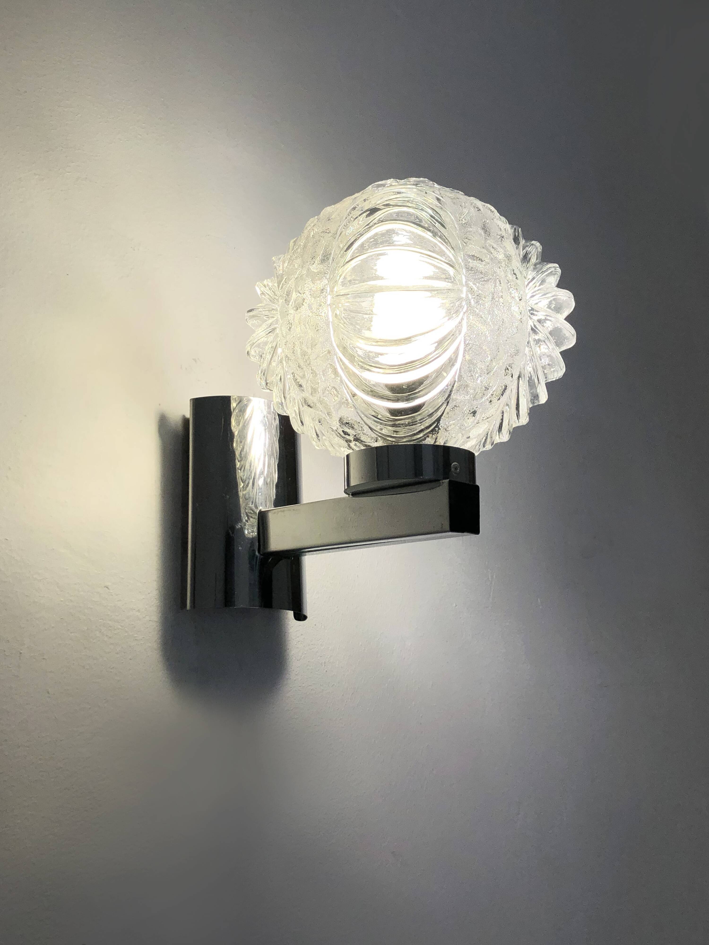 Vintage space age 60s wall light in chrome metal