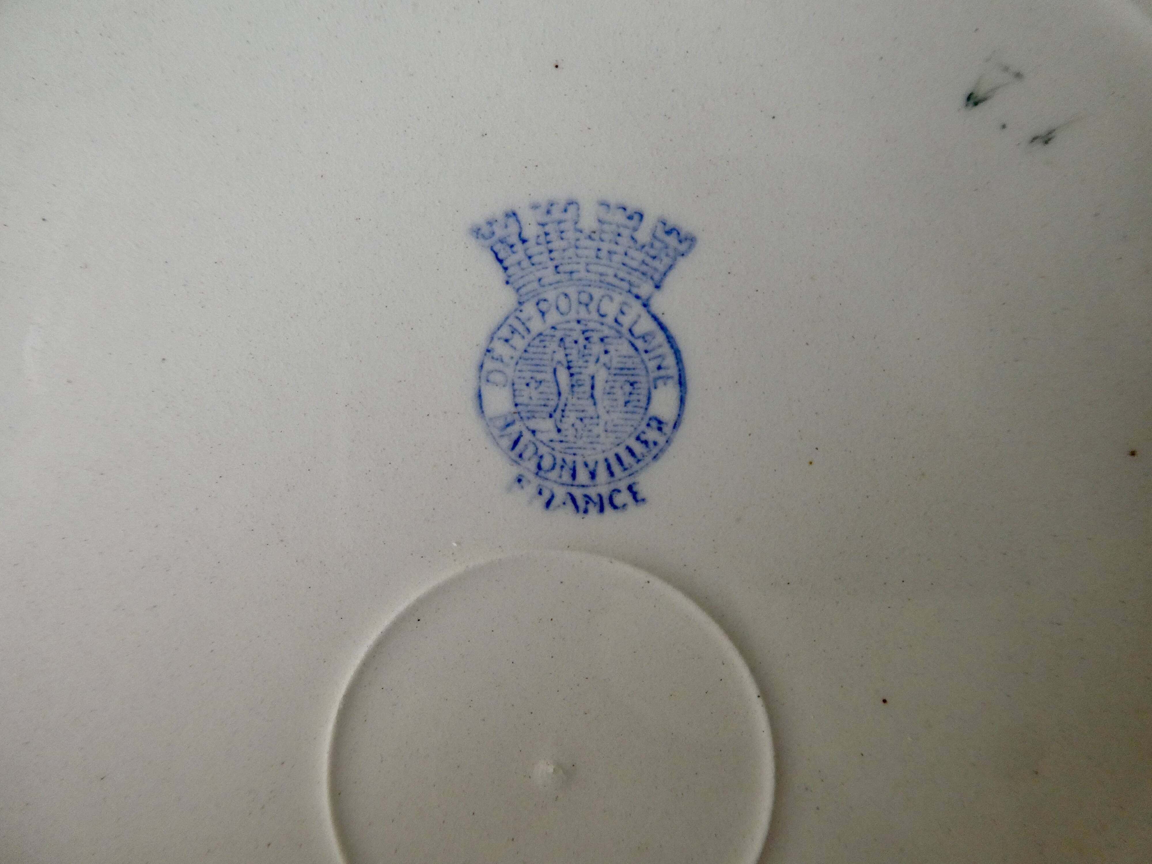 Lot of 6 flat plates, red décor