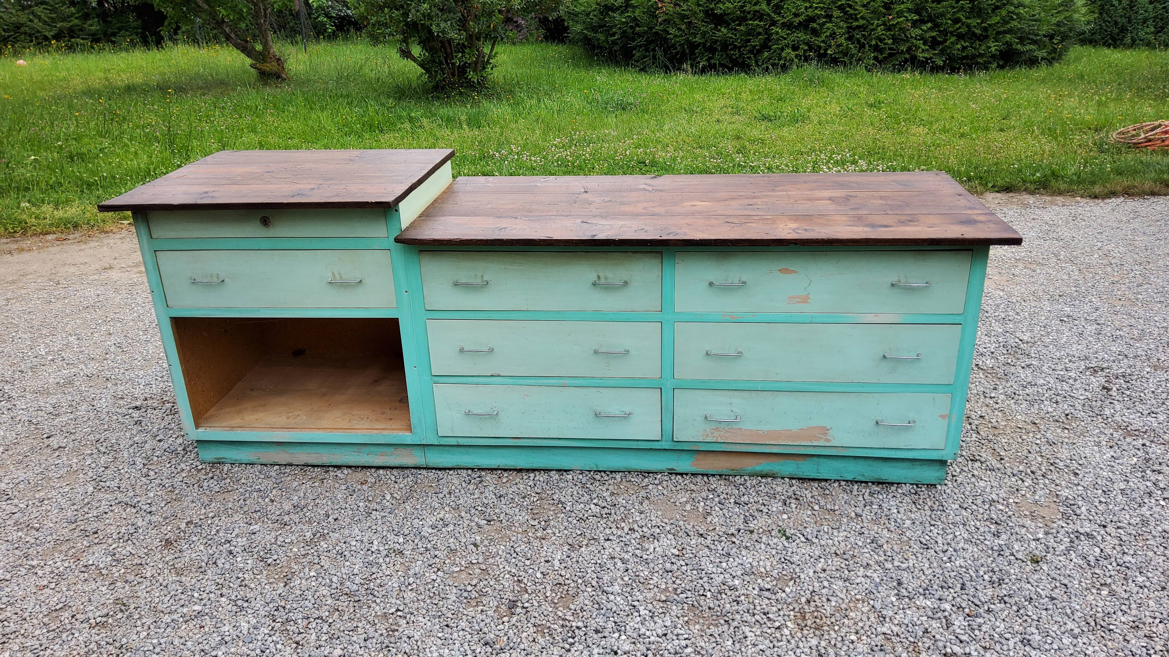 Hardware counter of the 50s 8 drawers 1 niche 250cm