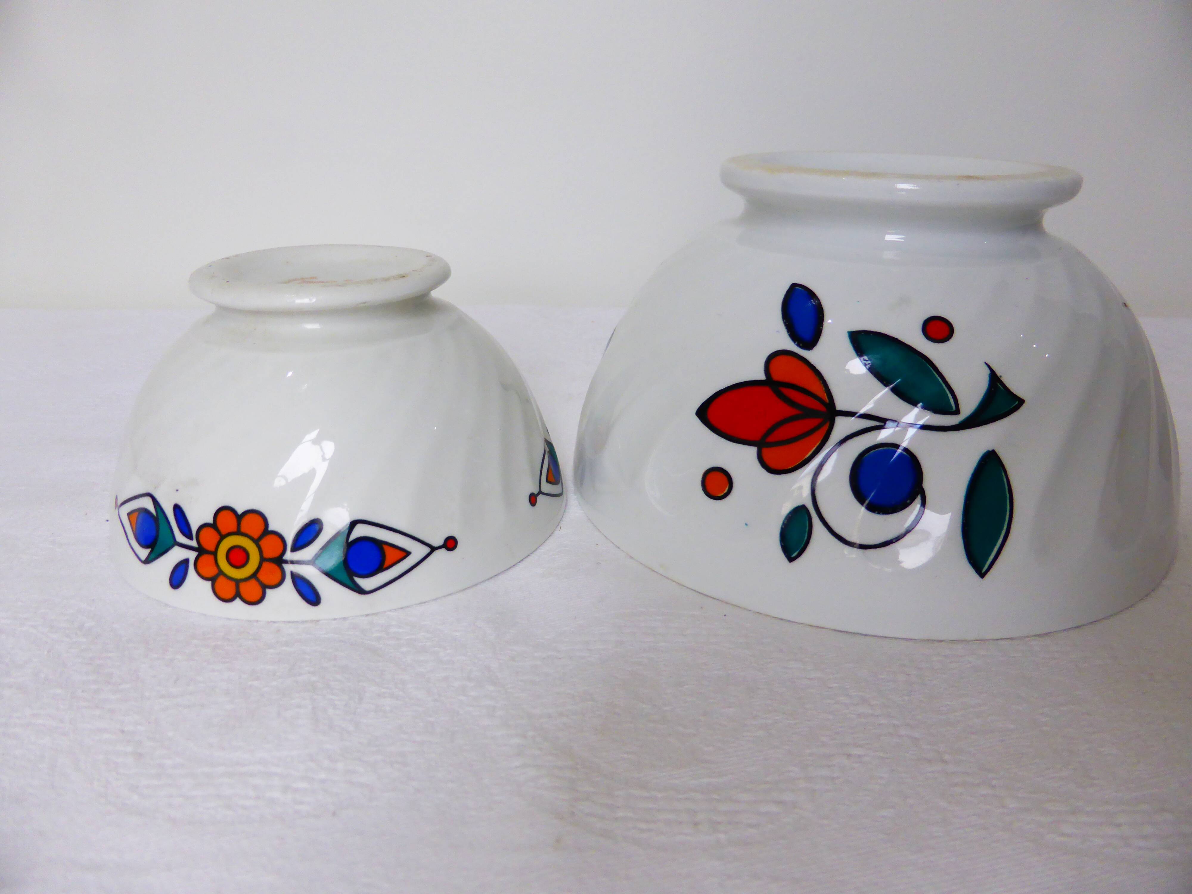 2 vintage Art Deco bowls 210104