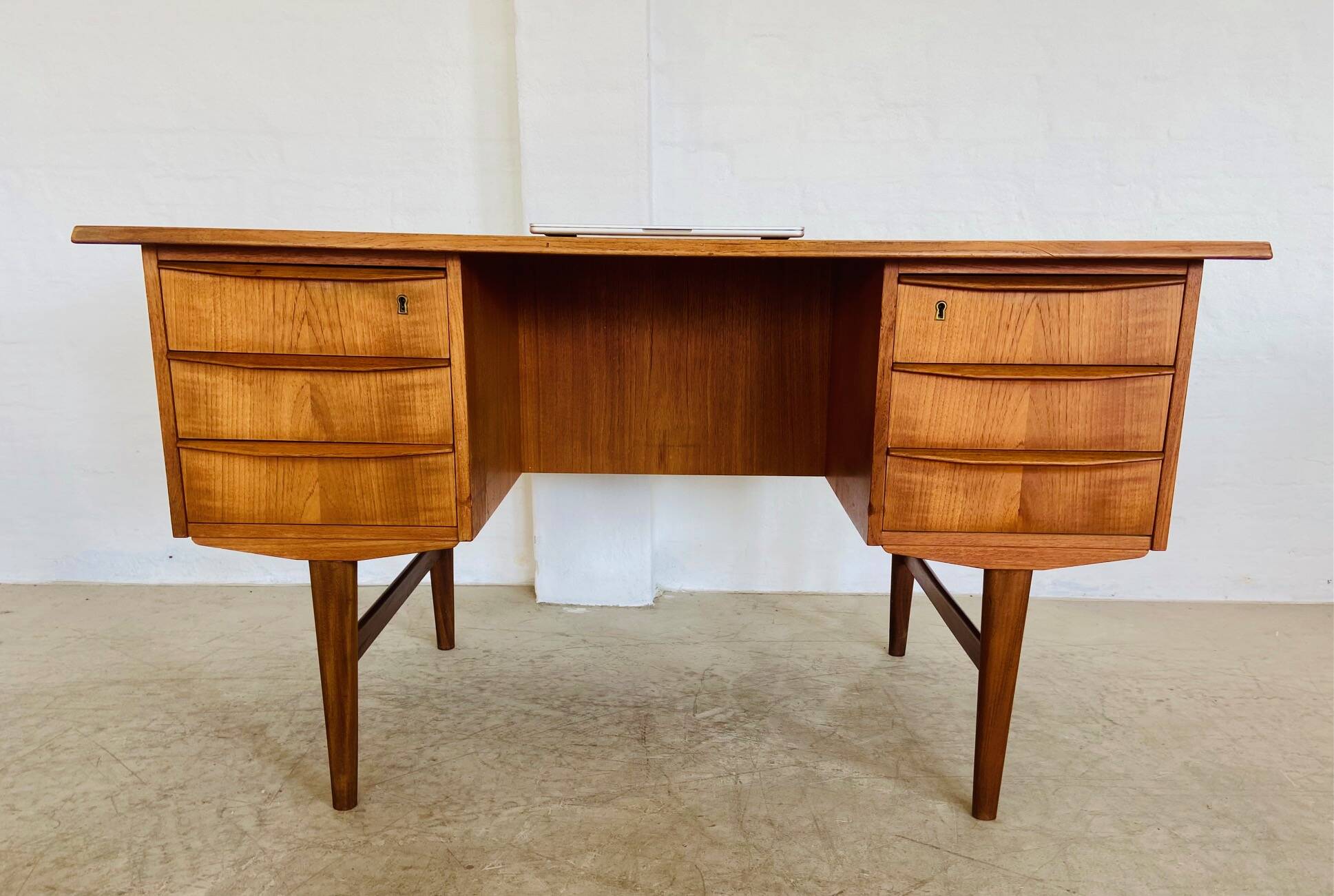 Vintage retro danish mid century teak desk 1960s