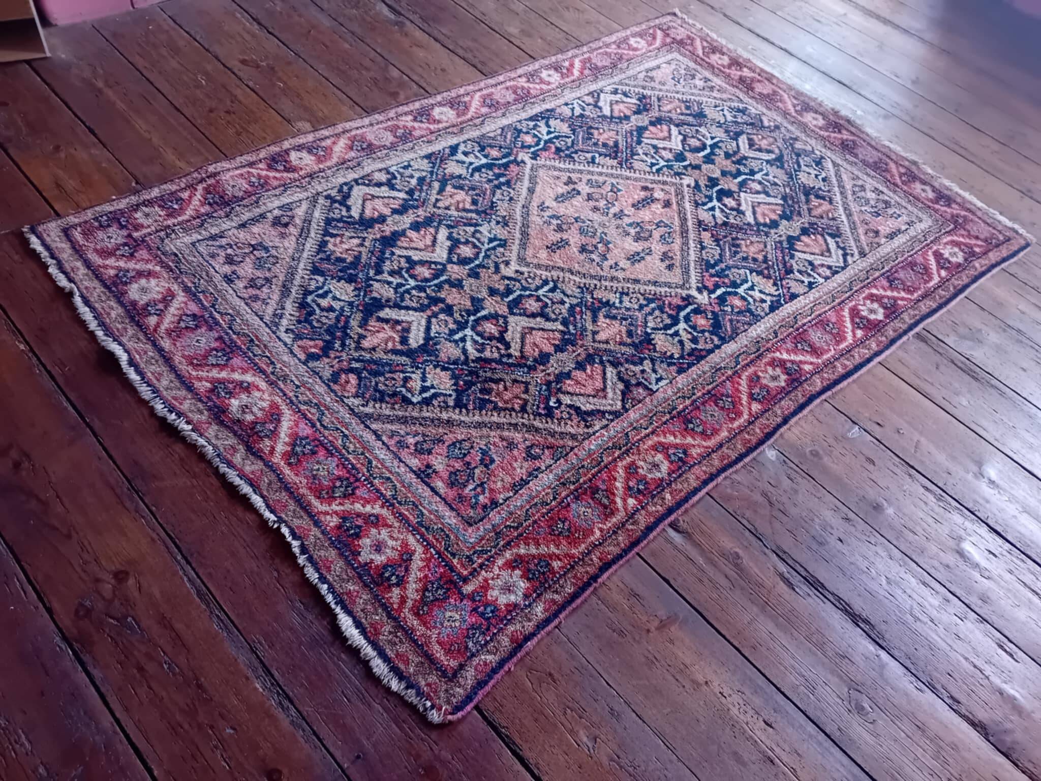 Handmade Hamadan rug 202x130cm