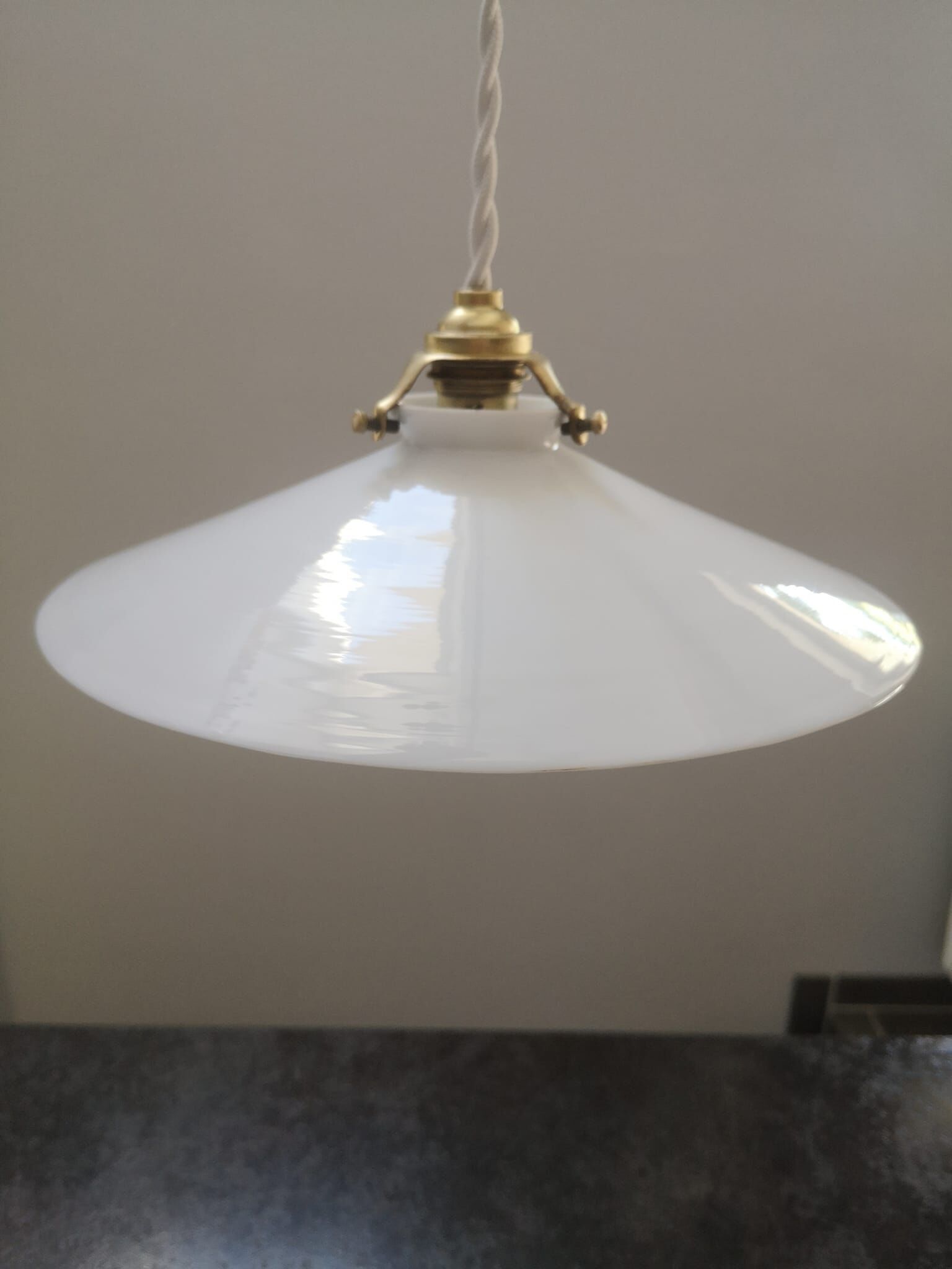 Suspension in opaline art deco 1930