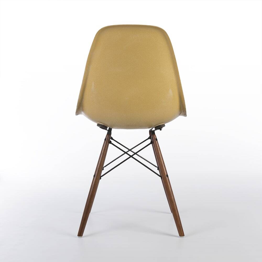 Ensemble de 4 chaises Herman Miller Vintage Eames DSW Side Shell couleur ocre clair