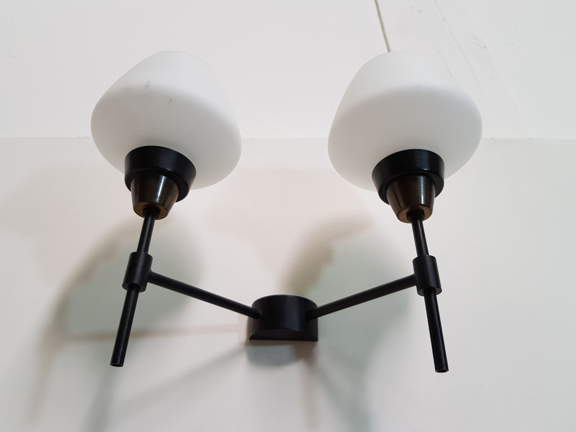 Wall light double Lunel brass metal and the 1950s opaline