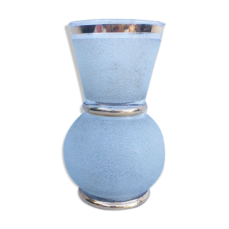 White and gold vase