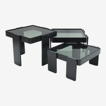 Tables de gigognes en noir par Gianfranco Frattini pour Cassina Italie